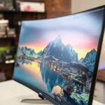 Curved Monitors vs. Flat Monitors