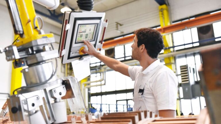 The Benefits of Using Industrial Computers in Manufacturing